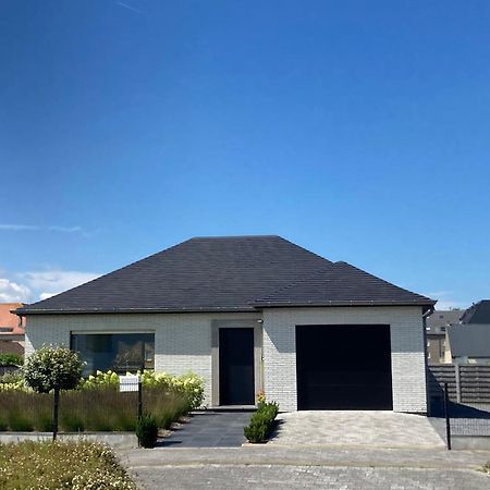 Huswell - Spacious Bungalow With Garden Near The Beach & Sea Middelkerke Eksteriør billede